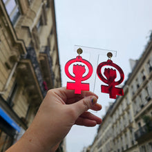 Charger l'image dans la galerie, Boucles d'oreilles Symbole Féministe miroir rouge ✊🏻✊🏼✊🏽✊🏾✊🏿