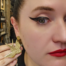 Charger l'image dans la galerie, Boucles d'oreilles Hirondelle old school miroir doré 🕊️