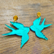 Charger l'image dans la galerie, Boucles d'oreilles Hirondelle old school miroir vert 🕊️💚