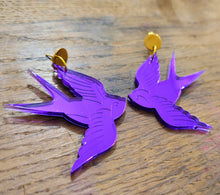 Charger l'image dans la galerie, Boucles d'oreilles Hirondelle old school miroir violet 🕊️💜