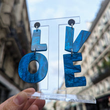 Charger l'image dans la galerie, 💙 Boucles d'oreilles LOVE bleu marbré 💙