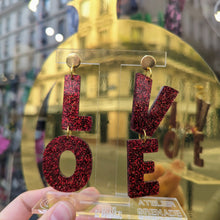 Charger l'image dans la galerie, ❤️ Boucles d'oreilles LOVE rouge à paillettes ❤️