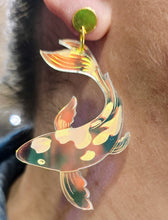 Charger l'image dans la galerie, Boucles d'oreilles Carpe Koï holographique 🎏