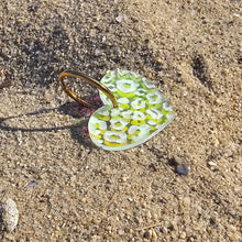 Charger l'image dans la galerie, 🌈💿 Boucles d’oreilles Cœur Léopard – Holographique 🐆🔥