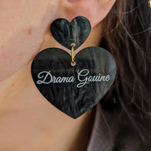 Charger l'image dans la galerie, Boucles d'oreilles double cœur Drama Gouine (noir marbré) 🖤🏳️🌈