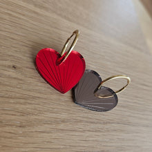 Charger l'image dans la galerie, Boucles d'oreilles Cœur-Soleil miroir rouge sur créoles ❤️🌞