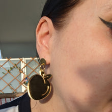 Charger l'image dans la galerie, Boucles d'oreilles Emoji Pêche miroir doré 🍑