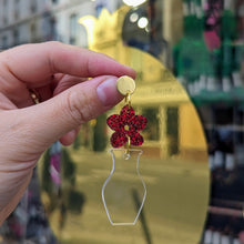 Charger l'image dans la galerie, Boucles d'oreilles Vase et Fleur rouge à paillettes 🌸