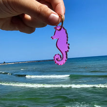 Charger l'image dans la galerie, 🌊 Boucles d’oreilles Hippocampe – Miroir Rose 🌊