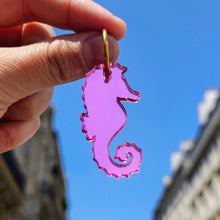 Charger l'image dans la galerie, 🌊 Boucles d’oreilles Hippocampe – Miroir Rose 🌊