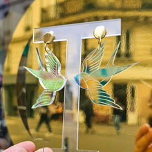 Charger l'image dans la galerie, Boucles d'oreilles Hirondelle old school holographique ☀️🕊️