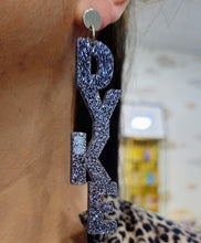 Charger l'image dans la galerie, ⚡ Boucles d’oreilles DYKE – Pluie de paillettes argentées ✨