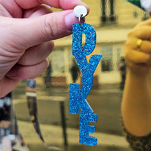 Charger l'image dans la galerie, 💙 Boucles d’oreilles DYKE – Pluie de paillettes bleu vif ✨🏳️🌈
