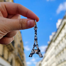 Charger l'image dans la galerie, Boucles d'oreilles petite Tour Eiffel noir paillettes argentées 🇫🇷