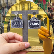 Charger l'image dans la galerie, Boucles d'oreilles plaque de rue de Paris (paillettes argentées) 🇫🇷