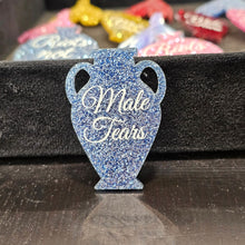 Charger l'image dans la galerie, Broche Amphore MALE TEARS (paillettes bleues) 💧