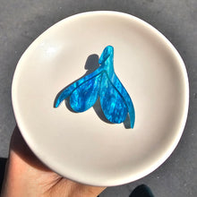 Charger l'image dans la galerie, Broche Clitoris (marbré bleu clair) 🔥💦