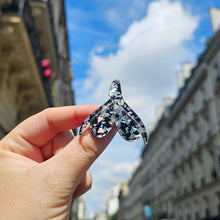 Charger l'image dans la galerie, Broche Clitoris (noir à paillettes argentées) 🔥💦