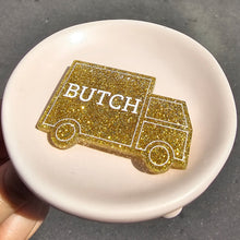 Charger l'image dans la galerie, Broche Camion Butch paillettes dorées 🏳️🌈