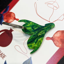 Charger l'image dans la galerie, Porte-clefs Clitoris, marbré vert-doré