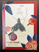 Charger l'image dans la galerie, Porte-clefs Clitoris, paillettes argentées