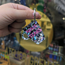 Charger l'image dans la galerie, Porte-clefs Mug Male Tears, paillettes argentées et rose