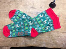 Charger l'image dans la galerie, Chaussettes en bambou Rennes et sapins 🌲