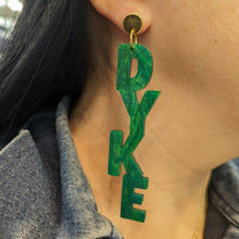 Charger l'image dans la galerie, 💚 Boucles d’oreilles DYKE – Marbré Doré-Vert ✨🏳️🌈