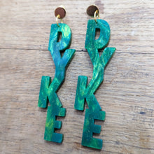 Charger l'image dans la galerie, 💚 Boucles d’oreilles DYKE – Marbré Doré-Vert ✨🏳️🌈