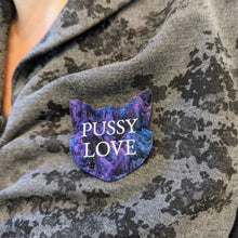 Charger l'image dans la galerie, Broche chatte Pussy Love (violet) 😽🏳️🌈