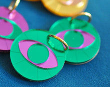 Charger l'image dans la galerie, Boucles d'oreilles Œil de méduse vert et violet - Maedusa X Atelier Grenade
