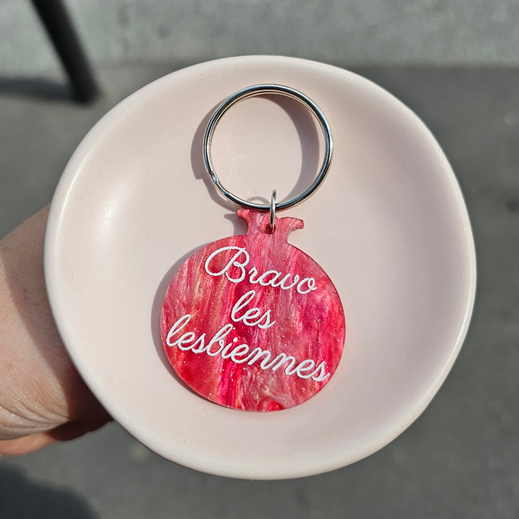 Porte-clefs grenade Bravo les lesbiennes rouge marbré 🏳️‍🌈